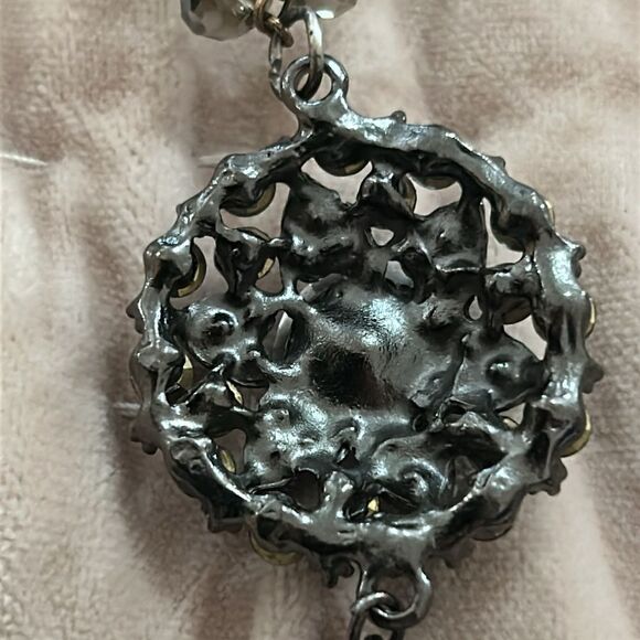 Elegant Silver Beaded Necklace with Tassel - Picture 3 of 6